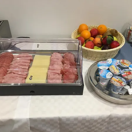 Acqua & Sale מלון